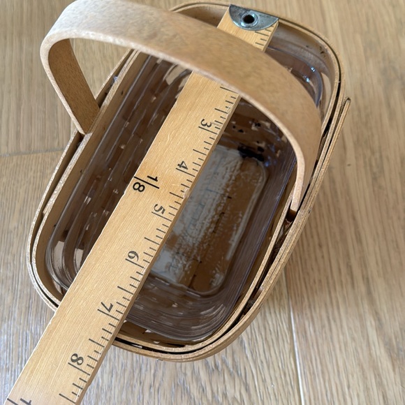 Longaberger small basket with handle and liner - Picture 6 of 8